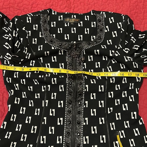 Lily and Taylor zip blazer with Embellished zipper pull and zipper area. - Picture 9 of 10